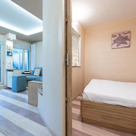 Very Nice Flat 4 Pax 2 Bedrooms + Terrace + Pool Apartman
