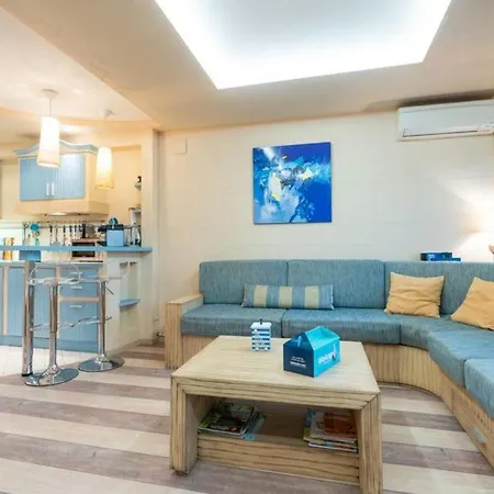 Very Nice Flat 4 Pax 2 Bedrooms + Terrace + Pool * Antibes